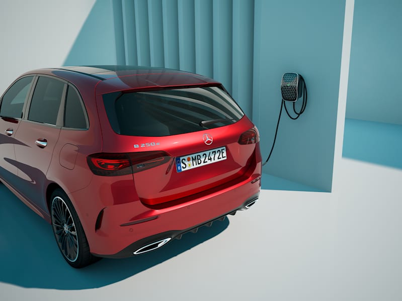 mercedes benz electric mobility ambition 2025