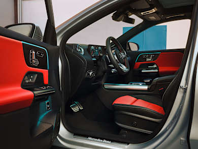 mercedes benz gla h247 interior hotspot comfortable entry