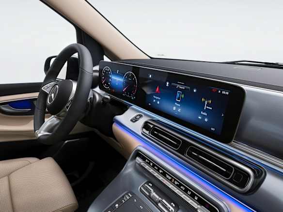 mercedes benz v class widescreen cockpit sspip152380